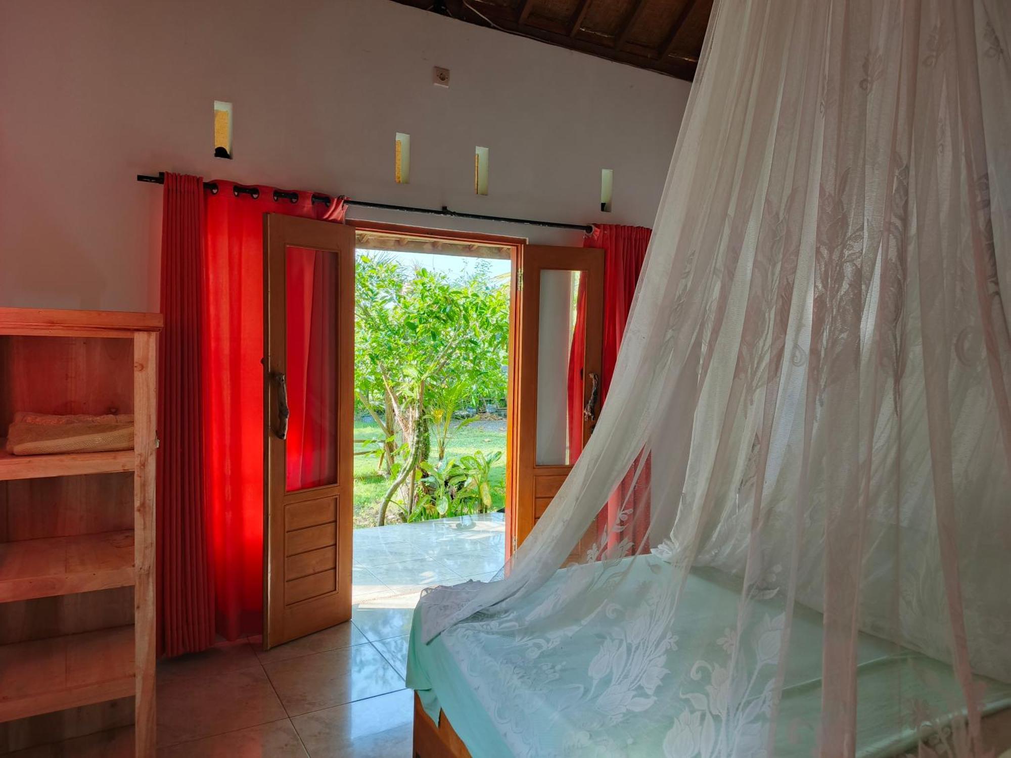 Friend House Stay & Surf Airsatang Ngoại thất bức ảnh